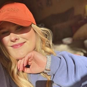 Meet your Posher, Alli